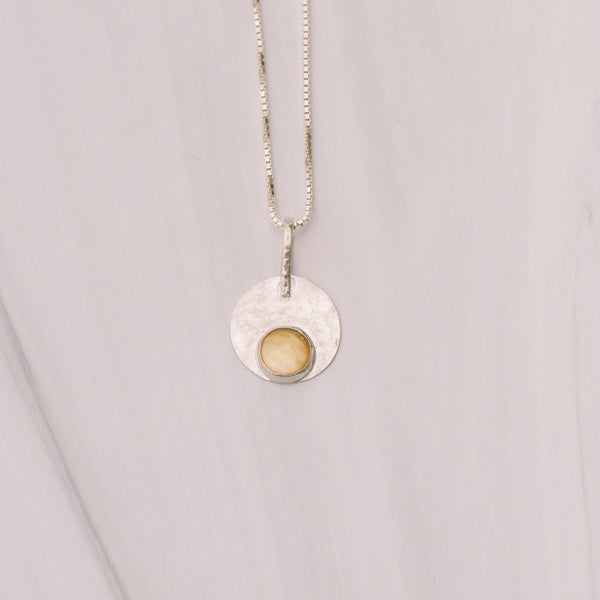 Sterling Silver Shell Bezel Short Necklace - Lux Reve