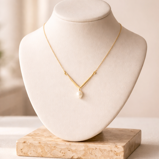 Freshwater Pearl V Short Necklace - Lux Reve