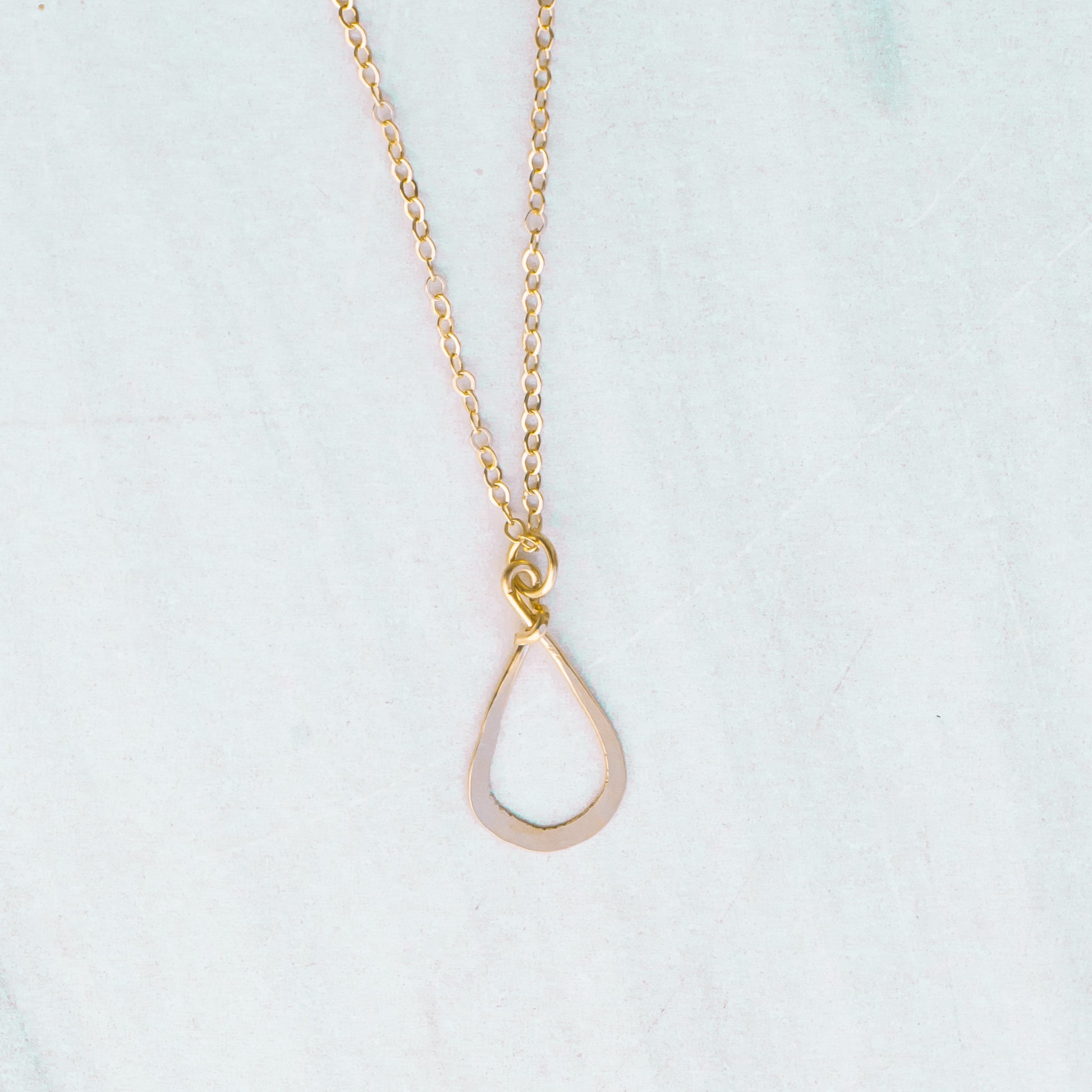 Simple Tear Drop Necklace - Lux Reve