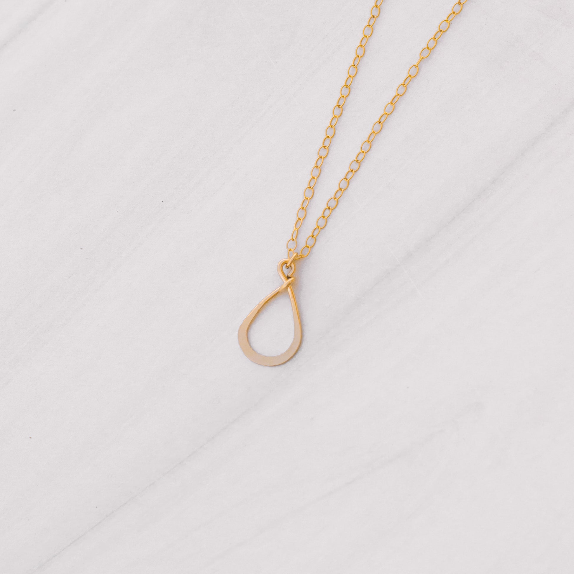 Simple Tear Drop Necklace - Lux Reve