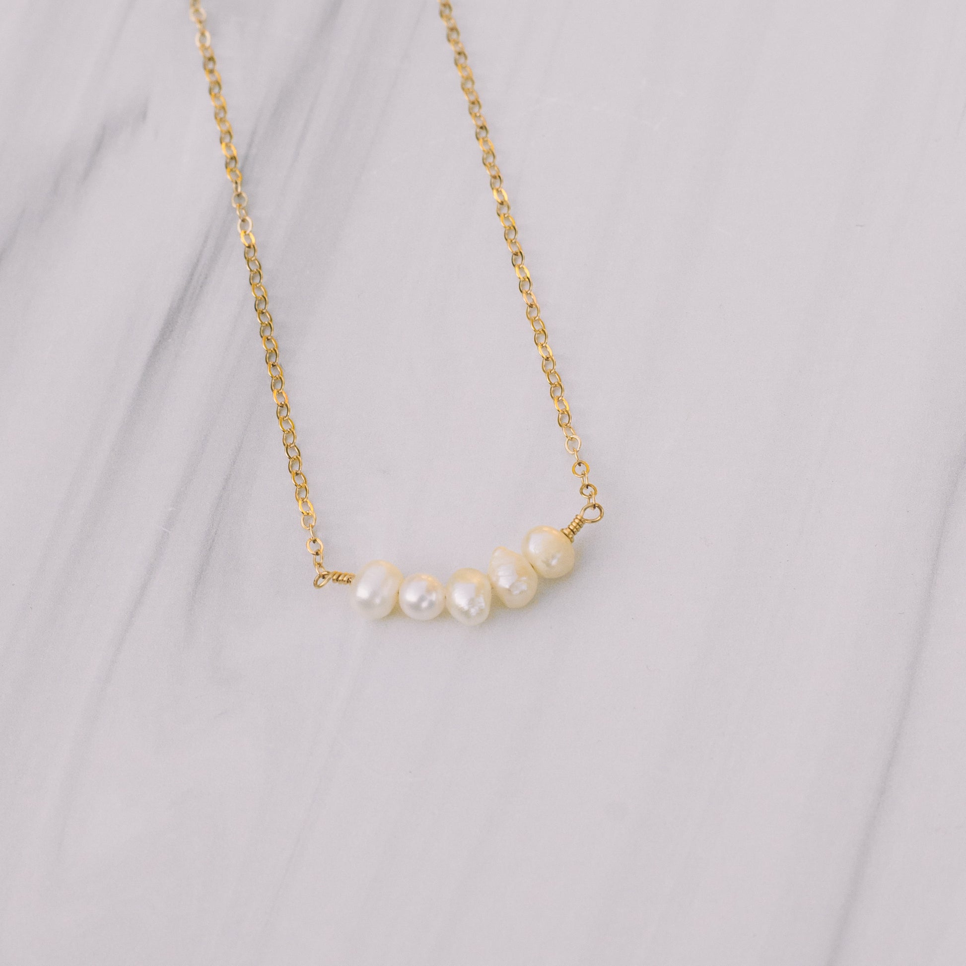 Simple Pearl Short Necklace - Lux Reve